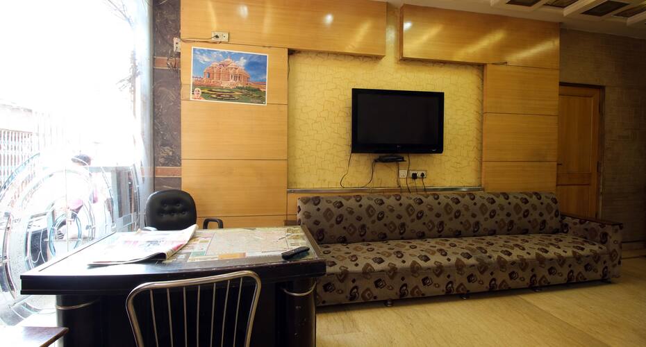 Hotel Mourya Deluxe, New Delhi 5